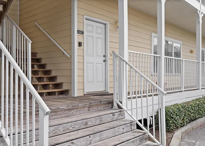 Beautiful Two Bedroom, Two Bathroom First Floor In Gulf Shores! Aparthotel 3*