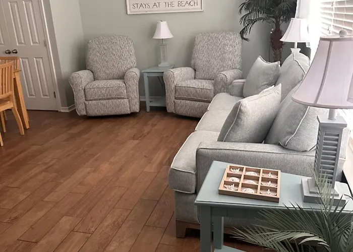 Beautiful Two Bedroom, Two Bathroom First Floor In Gulf Shores! Gulf Shores