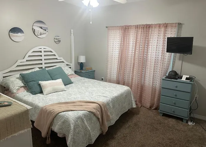 Beautiful Two Bedroom, Two Bathroom First Floor In Gulf Shores! Aparthotel 3*